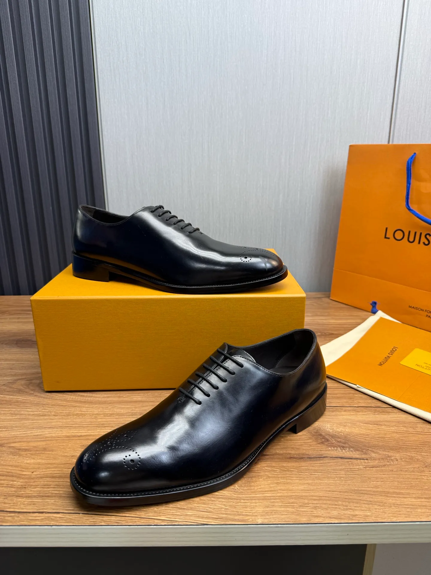Men's shoes💰760💰 LV. Men's business casual leather shoes, 1:1 shipment ⬆️Luxurious and noble👞All imported original brand leather, just to create a more comfortable wearing experience, upper: original cowhide ➕Imported full cow lining, original leather outsole ✔️36-45 (38.45 non-refundable)